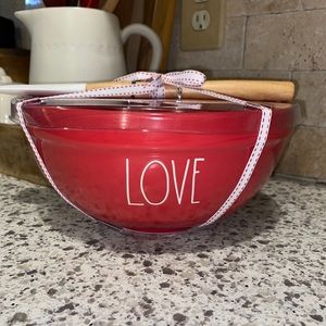 Rae Dunn Mixing bowl w/scraper